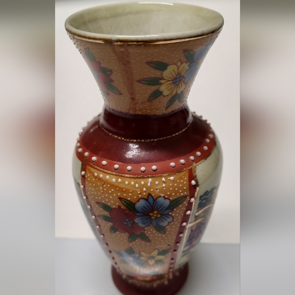 Vase 6 inch tall. Vintage - Picture 1 of 8